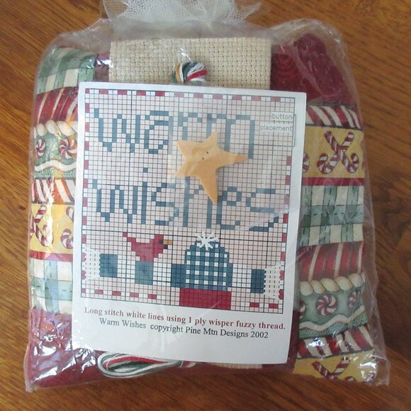 Pine Mountain Pillow kit "Warm Wishes" - Picture 1 of 3